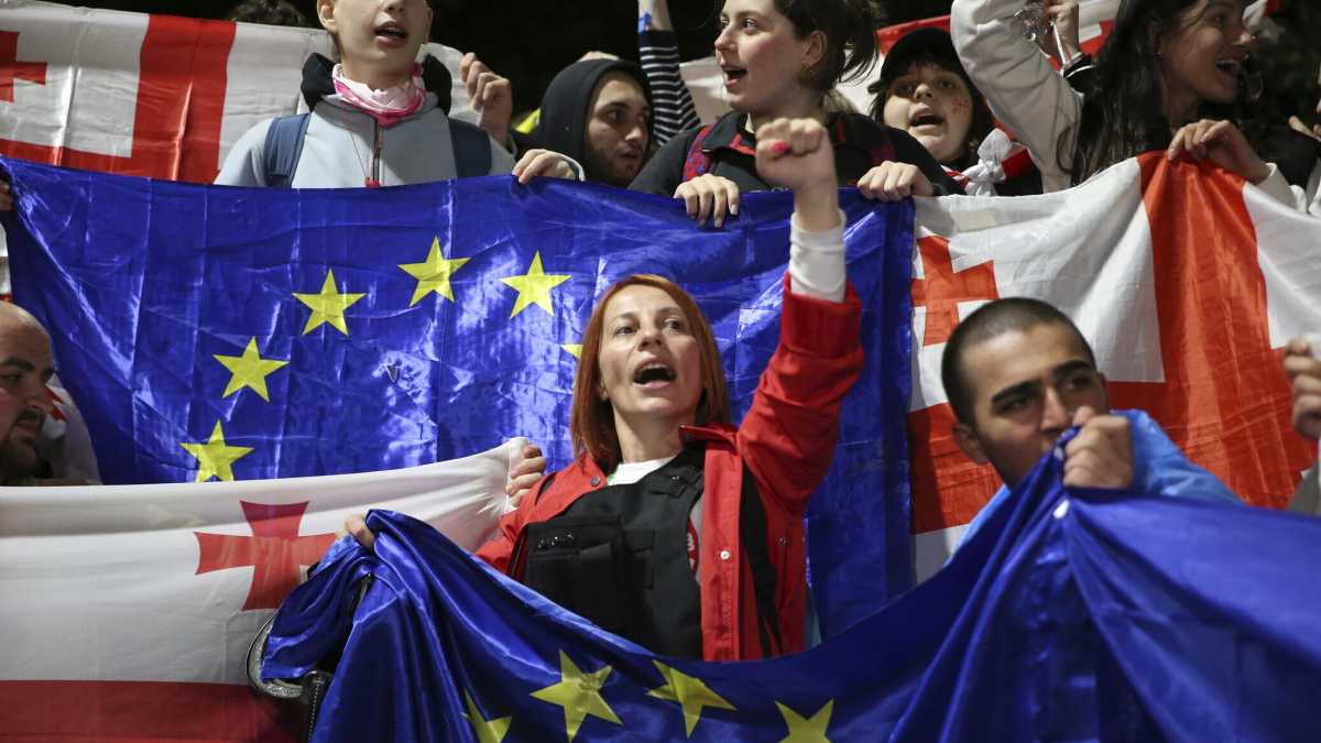 Immagine di Così Sogno georgiano vuole spegnere la democrazia