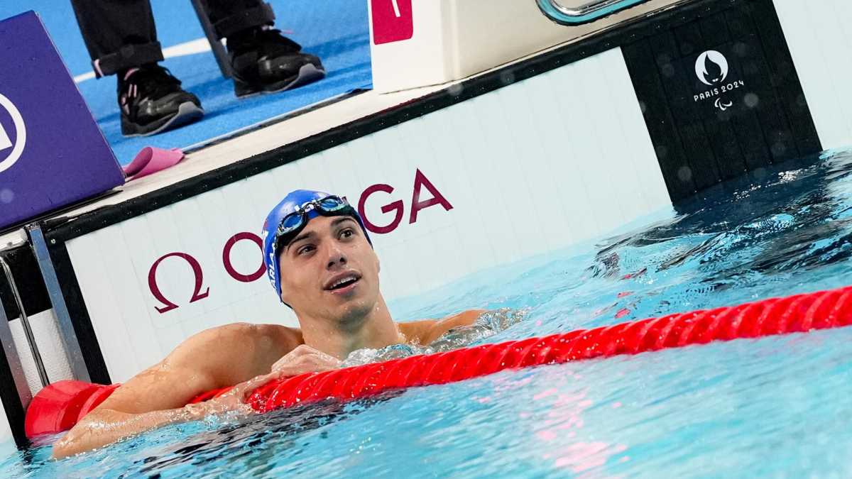 Immagine di Simone Barlaam: il fenomeno rinato in piscina