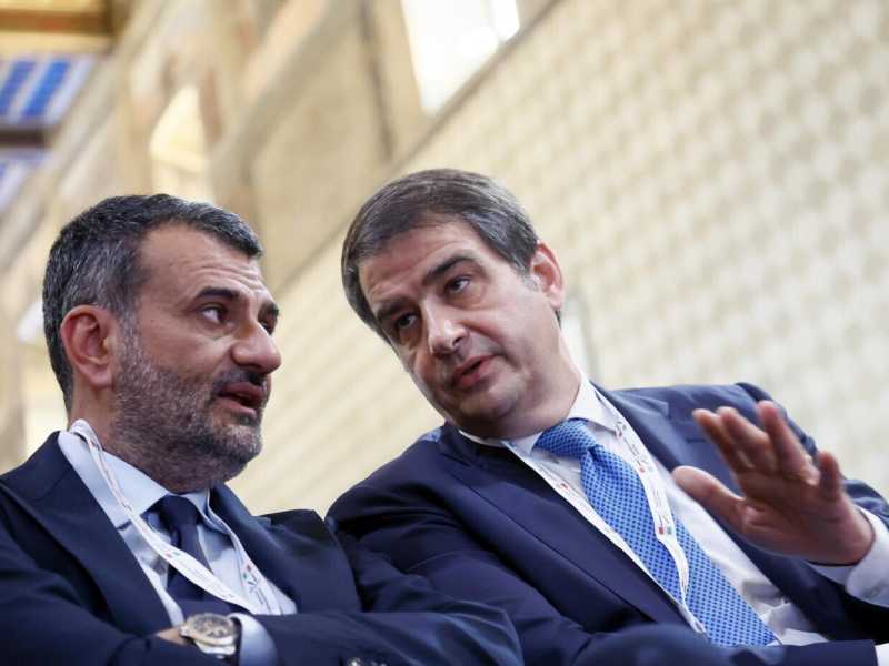 Antonio Decaro e Raffaele Fitto (foto LaPresse)