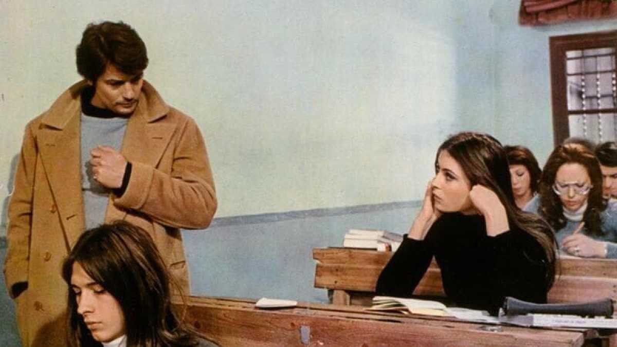Immagine di A ciascuno il suo cappotto: dal camel coat di Delon e Brando al logoro pastrano di Gogol’
