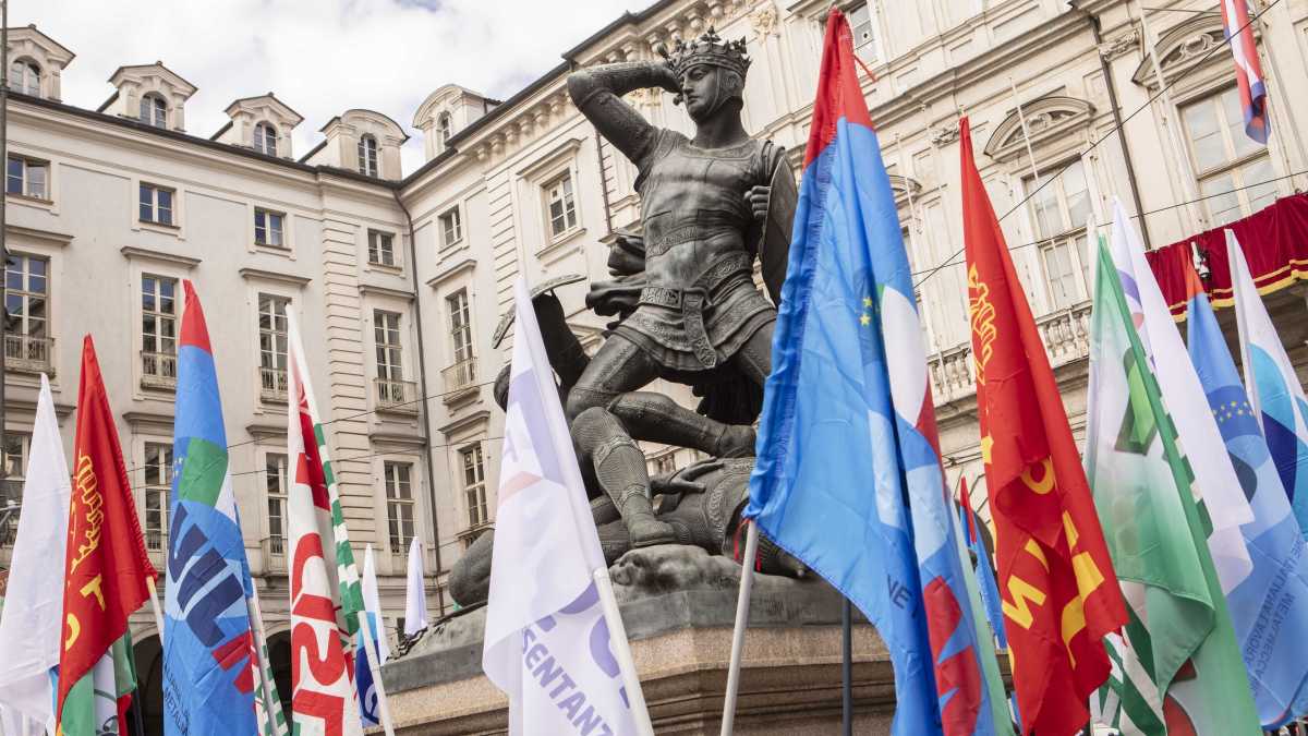 Immagine di Sindacato cercasi. Una crisi sociale e politica ha colpito i corpi intermedi