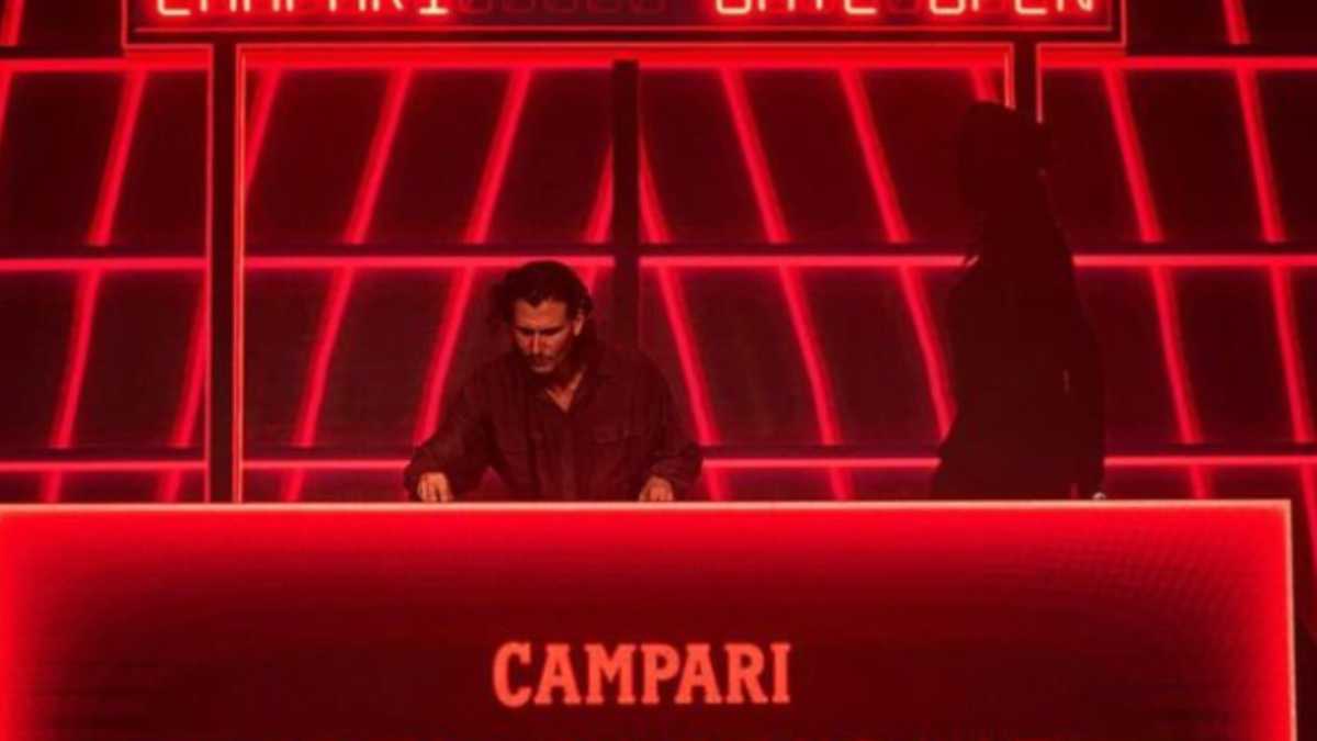 Immagine di Cronaca di ordinaria mondanità a Venezia, nella festa più ambita, con sbadigli