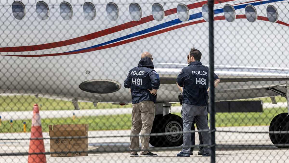 Immagine di L'aereo di Maduro sequestrato dagli Stati Uniti, ma la sua preoccupazione è anticipare il Natale
