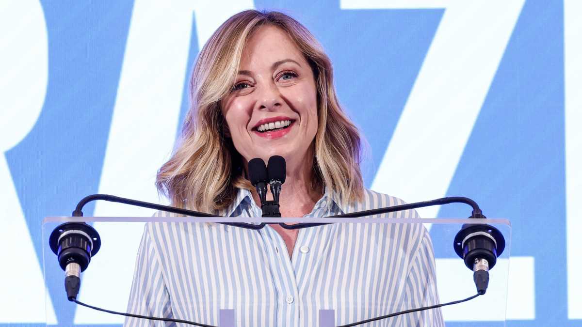 Immagine di "Stiamo facendo la storia, niente errori": Meloni dà la linea e bacchetta Sangiuliano