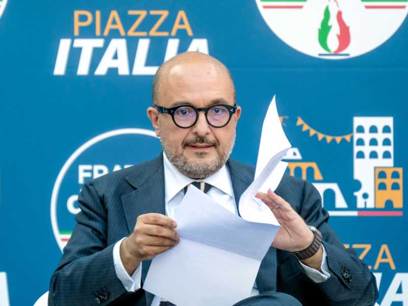 Sangiuliano tira fuori gli scontrini. La difesa del Mic sul caso Boccia