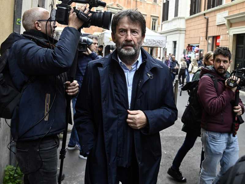 Le altre chiavi di Pompei. Per Franceschini gala da 60 mila euro