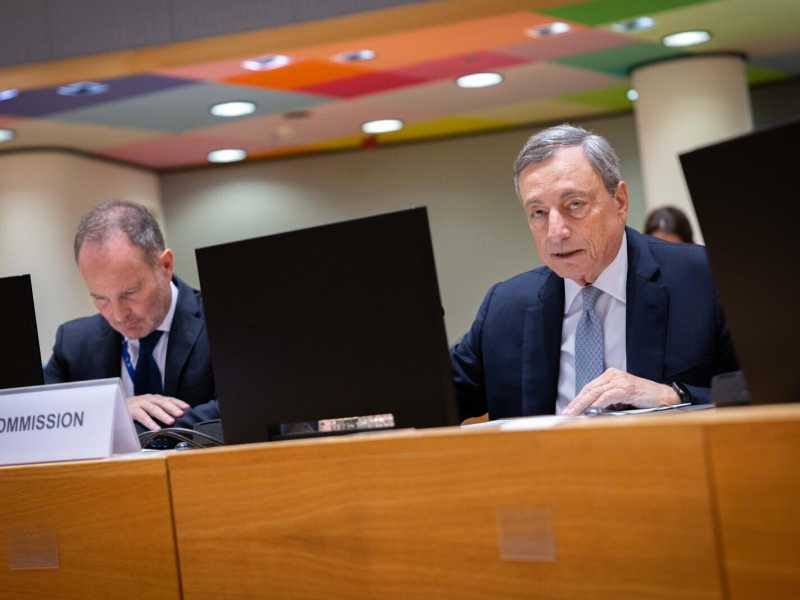 Draghi presenta a Bruxelles il rapporto sulla competitività e chiede riforme "senza precedenti"