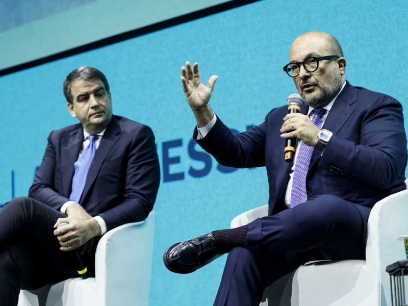 Meloni sta per dire addio a Fitto che va in Ue. E alle sue spalle vede solo pasticcioni