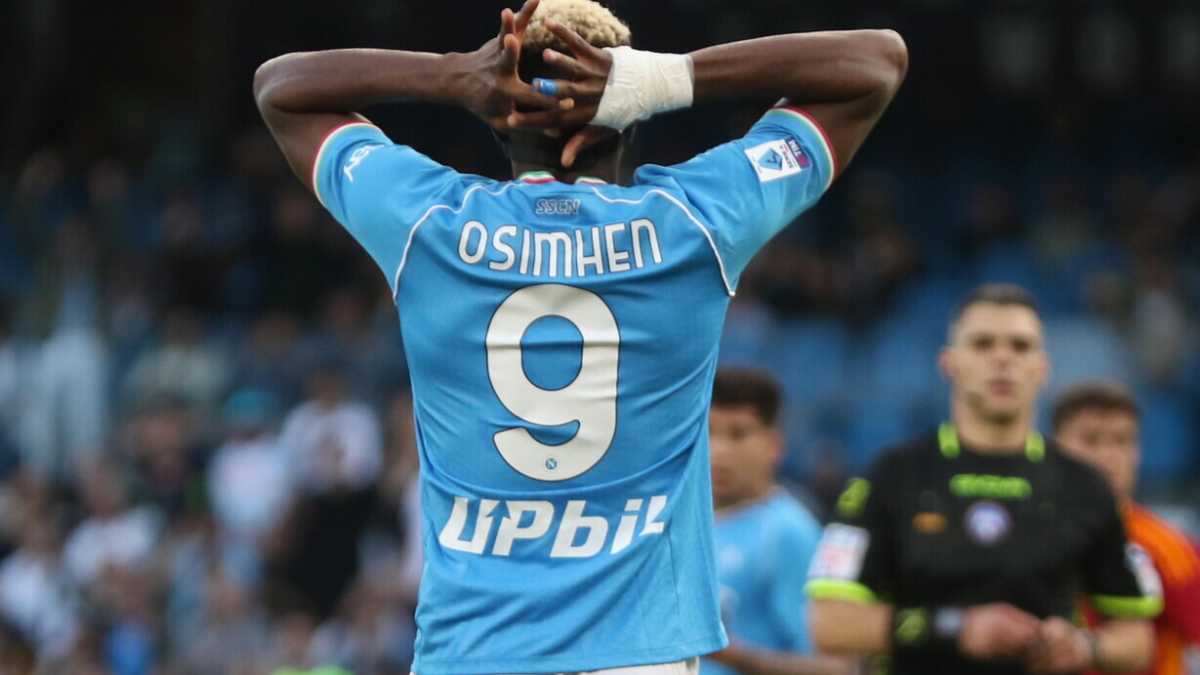 Immagine di L'estate di Osimhen è stata una commedia degli equivoci