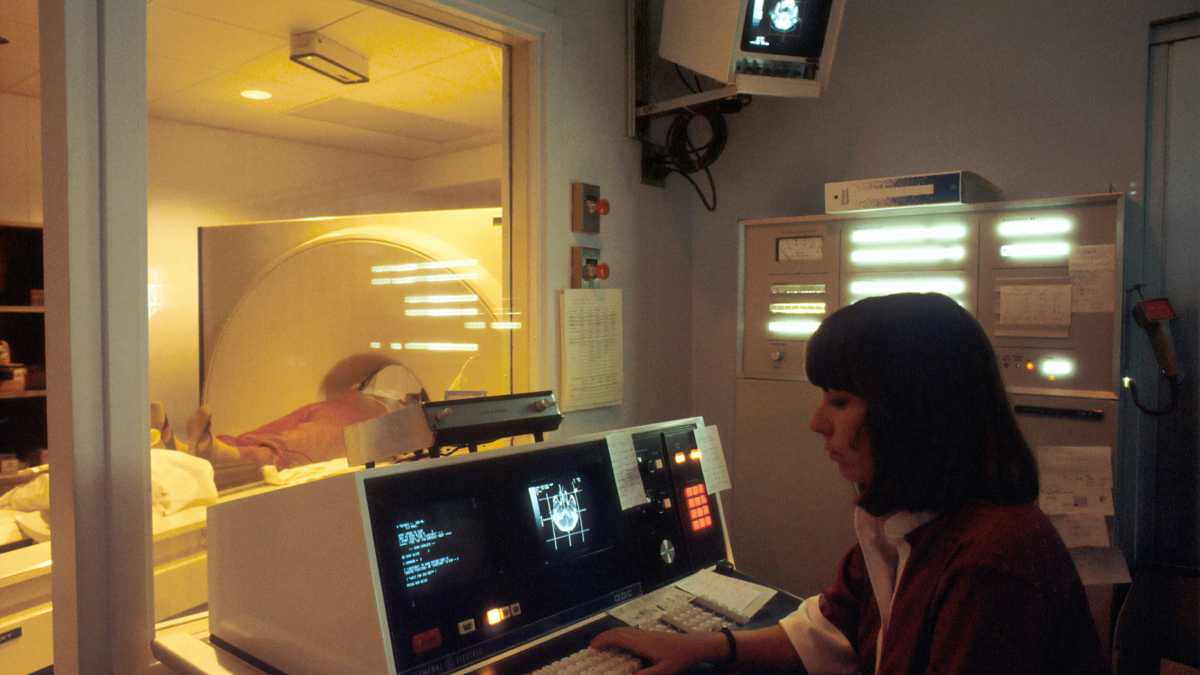 Immagine di No, il cellulare non causa il cancro al cervello