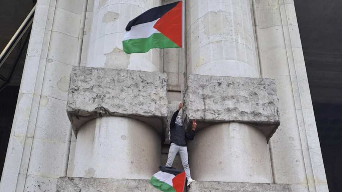 Immagine di E manifestino, dunque, i giovani palestinesi