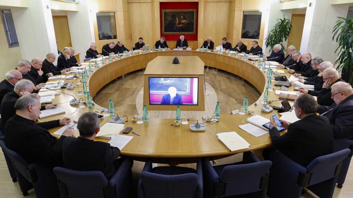 Immagine di Il Partito di Dio. Sepolta la Dc e spariti i riferimenti storici, i vescovi italiani tornano a dettare l’agenda