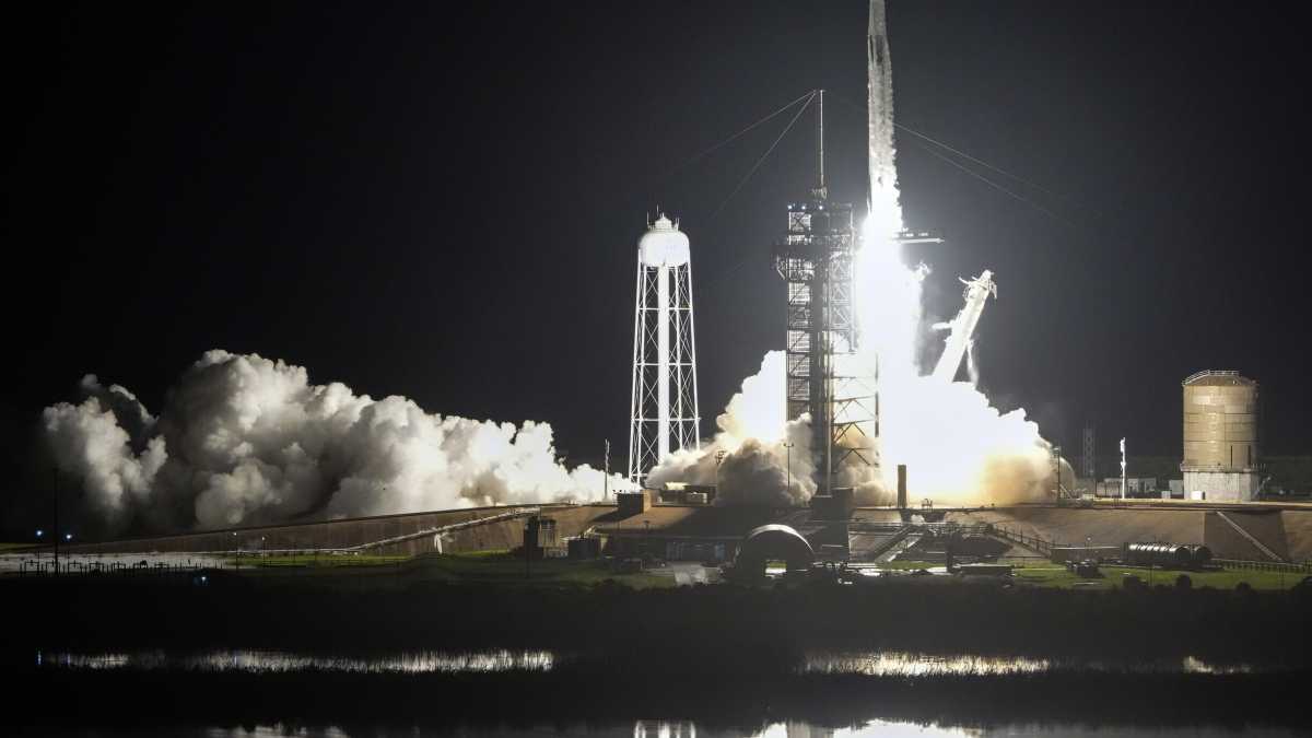 Immagine di SpaceX lancia Polaris Dawn, sognando la prima passeggiata spaziale privata