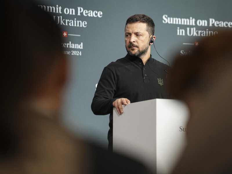 La pace è finta, la guerra è vera (e Kyiv la fa a modo suo)