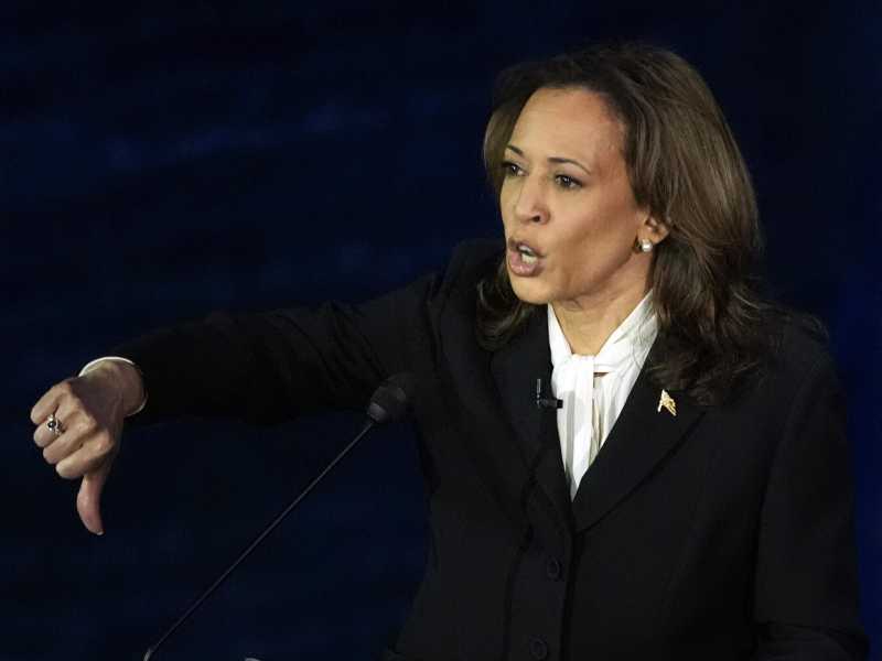 Kamala mette a nudo il “pacifismo” di Trump