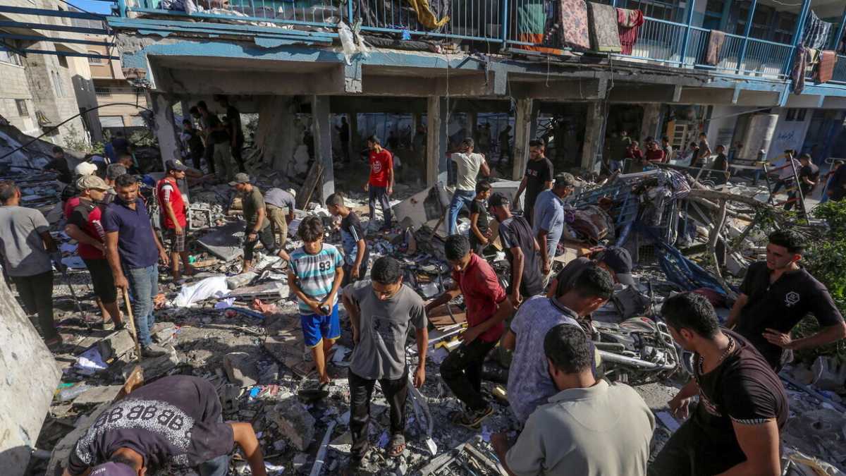 Immagine di Un raid israeliano uccide sei funzionari dell’Unrwa. Armi americane per l'Egitto