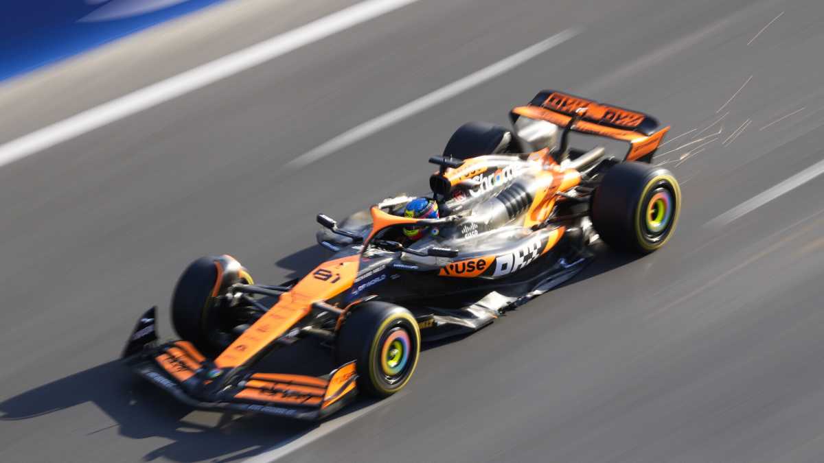 Immagine di La freddezza di Oscar Piastri: il Gp di Baku è suo. Seconda la Ferrari di Leclerc