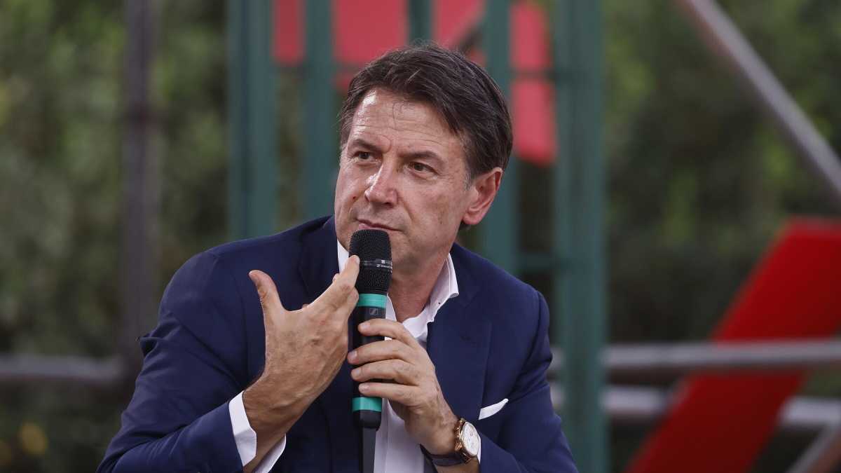 Immagine di Giuseppe Conte si affida a Comin & Partners per la costituente del M5s