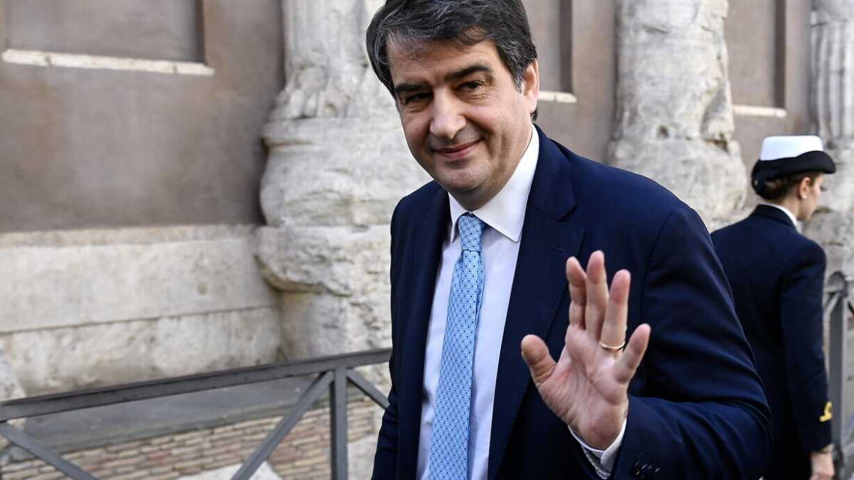 Immagine di Da Schlein a Zingaretti: i segnali del Pd per il sì a Fitto. La doppia posizione della Lega e l'abbraccio con il M5s