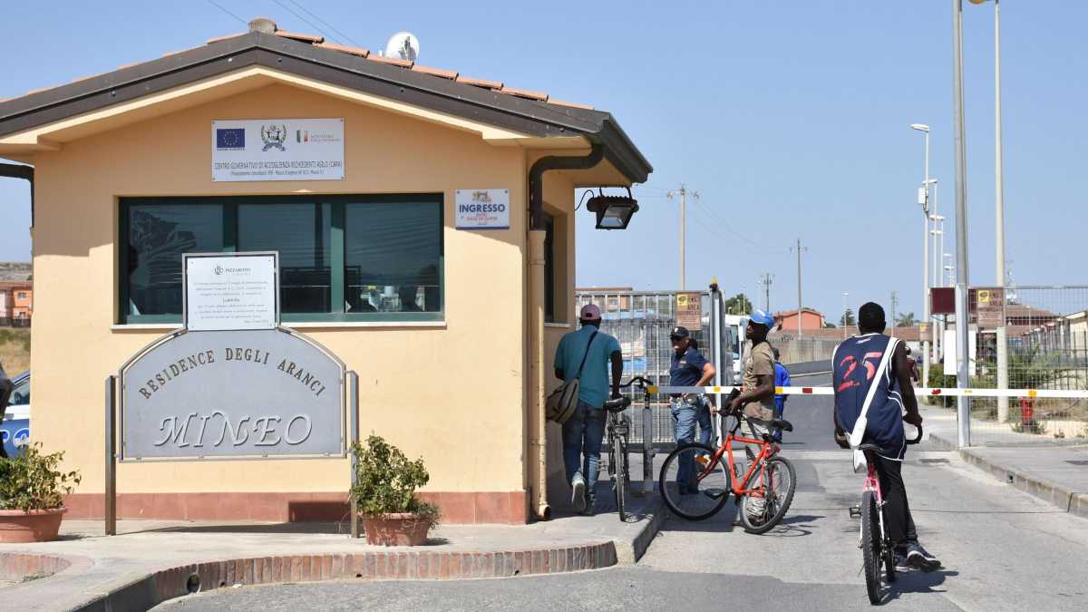 Immagine di Così i migranti risolvono i problemi delle imprese. Una proposta