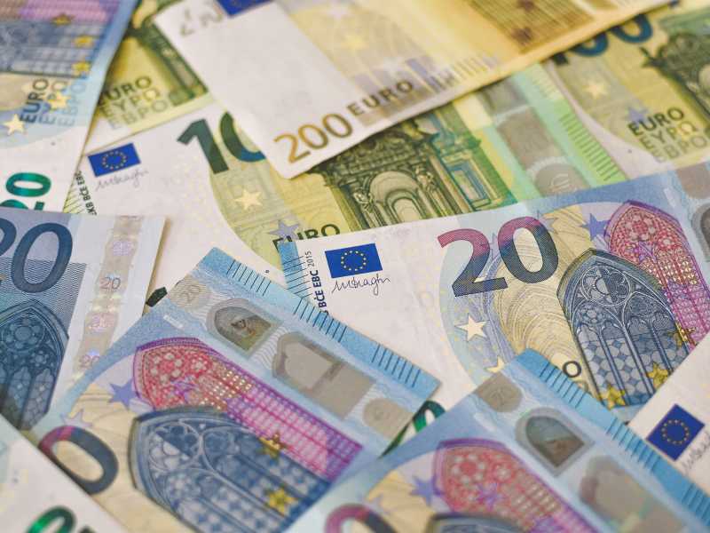 Giù le imposte sui redditi elevati, su quelle sulle successioni