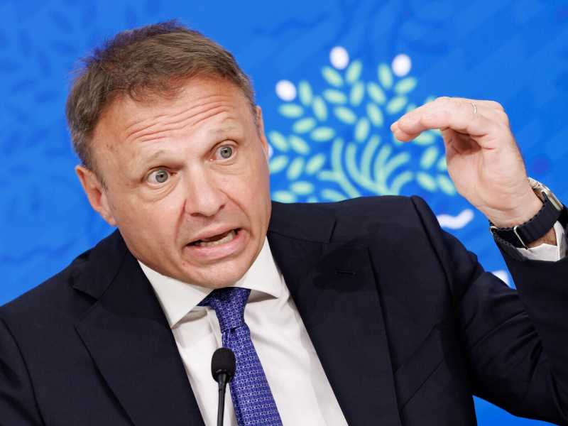 Il pescatore Lollobrigida, il suo piano pesca parte in ritardo, i ristori sono un pasticcio, ma è tutto preso dal G7