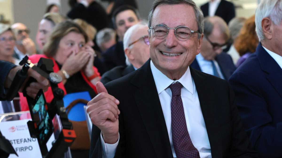 Immagine di Mario Draghi: "L'incontro di ieri con Meloni? È andato molto bene"