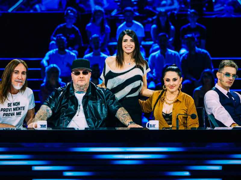 Più simpatia e meno scazzi (della giuria). Questo “X-Factor” funziona