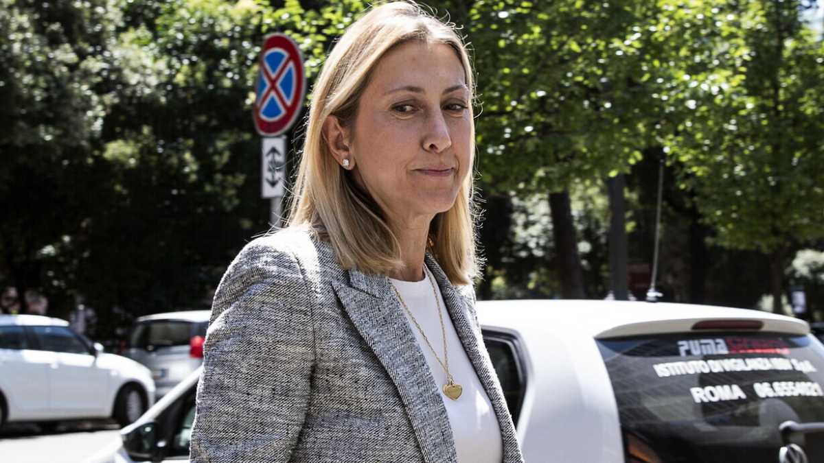 Immagine di Simona Agnes, predestinata Rai che segna il ritorno di Gianni Letta