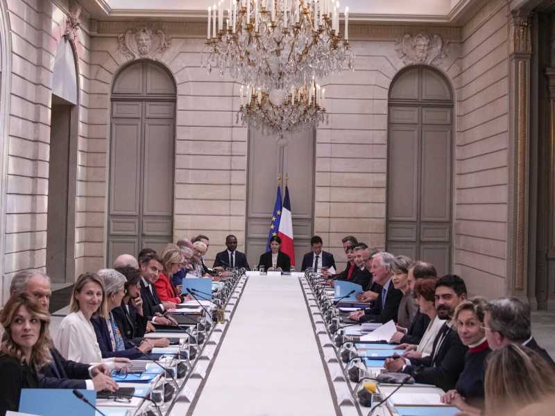 Le scelte filoucraine di Barnier sul fronte della diplomazia francese