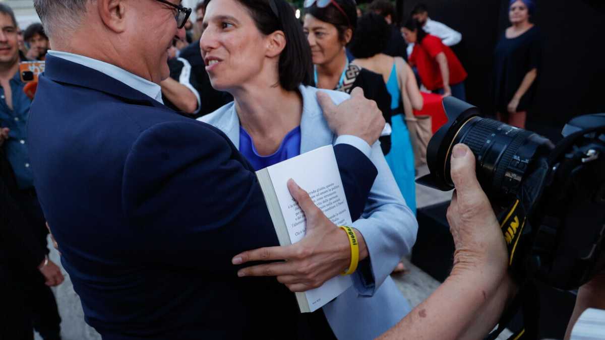 Immagine di Gualtieri: “Mi ricandido”. Ma il collettivo del Nazareno pensa a Di Biase