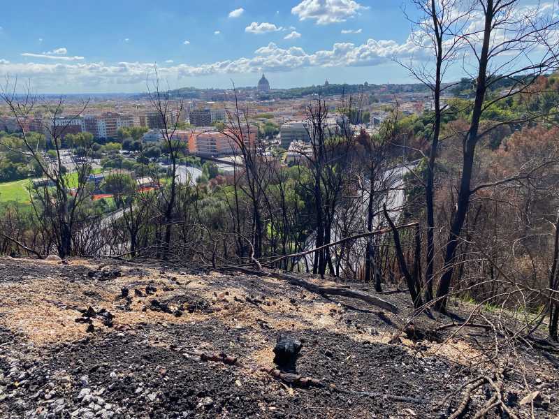 Dall’incendio di Monte Mario agli insediamenti abusivi a Termini. A volte il degrado è anche insicurezza