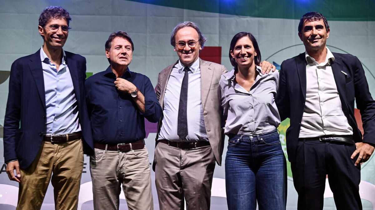 Immagine di Solco largo: la guerra Rai fra Schlein e Conte preoccupa Orlando in Liguria