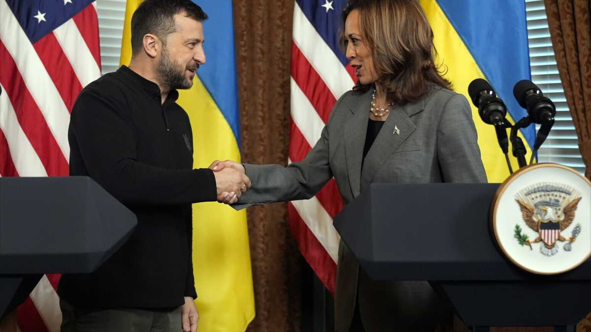 Immagine di I difficili passi di Zelensky in America. Vede Harris e oggi incontrerà Trump