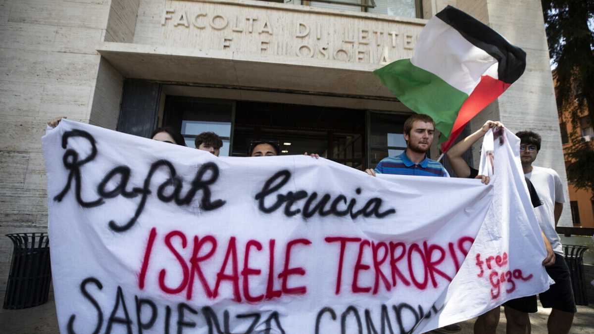 Immagine di Il caso dell'ex terrorista palestinese invitata alla Sapienza. Picierno (Pd): "Un affronto alla storia di Roma"