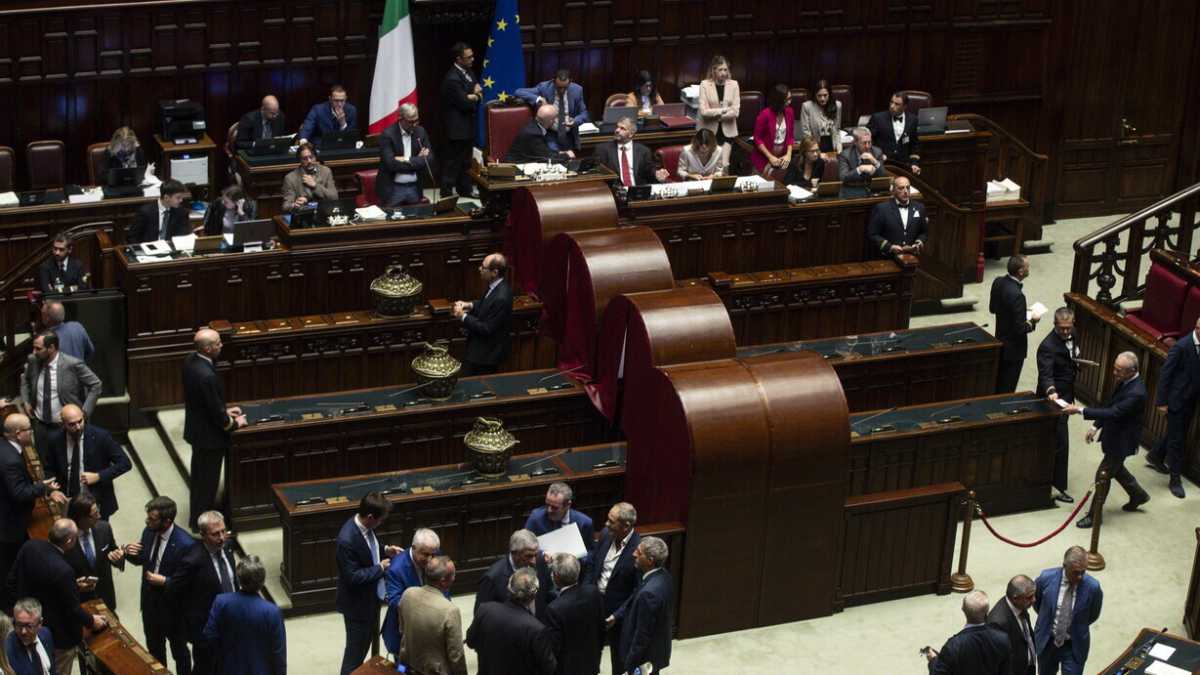 Immagine di Federica Frangi e Roberto Natale eletti dalla Camera al Cda Rai. Il campo largo si spacca