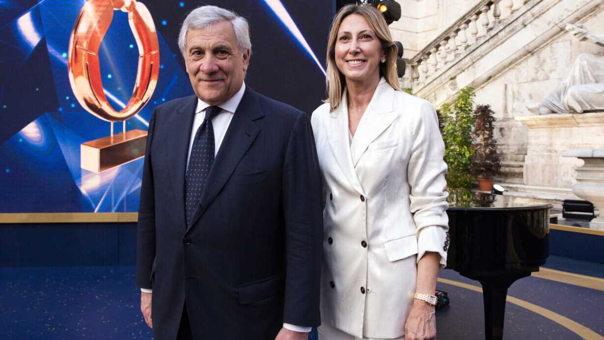 Immagine di È il giorno del Cda Rai: Forza Italia cerca i voti per Agnes presidente, Marano alla finestra