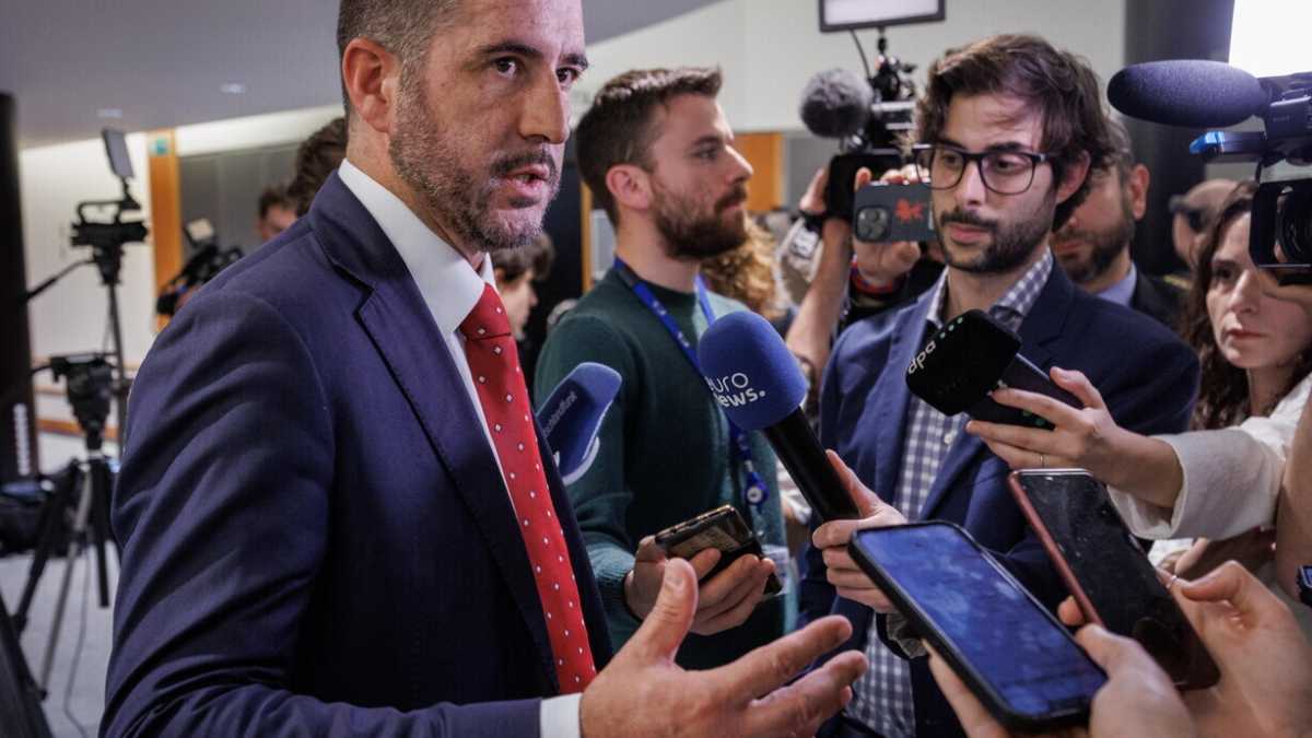 Immagine di Il capogruppo della Lega a Bruxelles: “Perché Tajani non va a sinistra e si allea con Macron?”