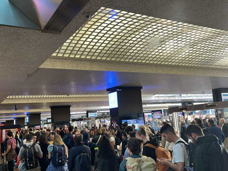 Quando c'era Salvini. Cento treni cancellati e ritardi di quattro ore