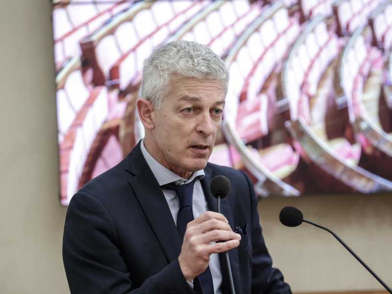Morra: "Bucci è malato oncologico come Santelli: chi lo vota deve esserne consapevole"
