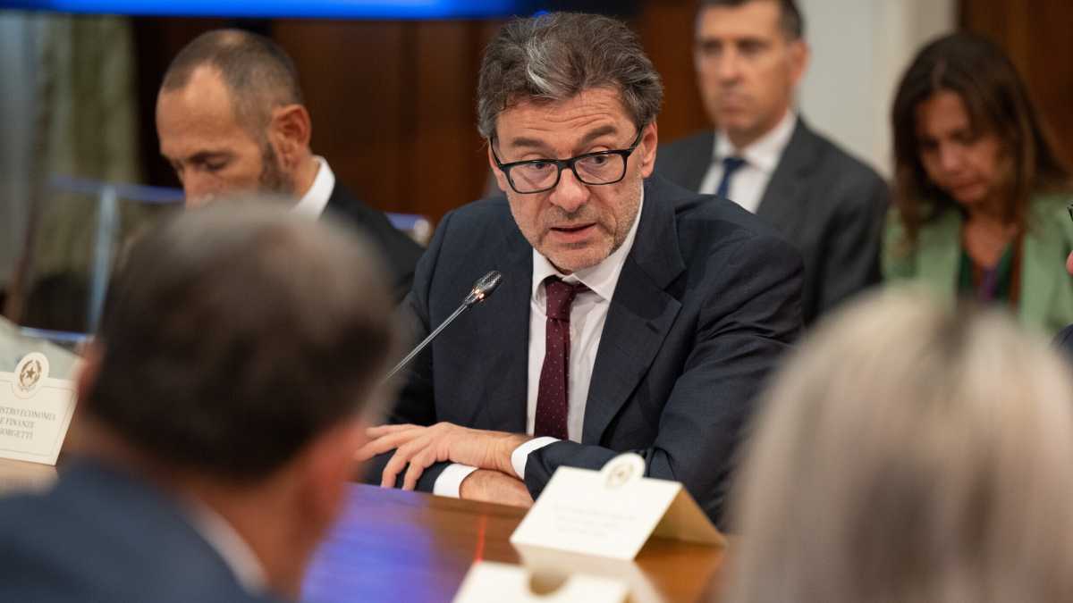 Immagine di Extratassa sui profitti. Giorgetti e l’errore del modello Barnier