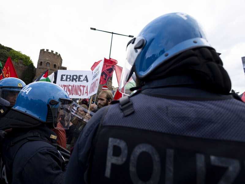 (foto Ansa)