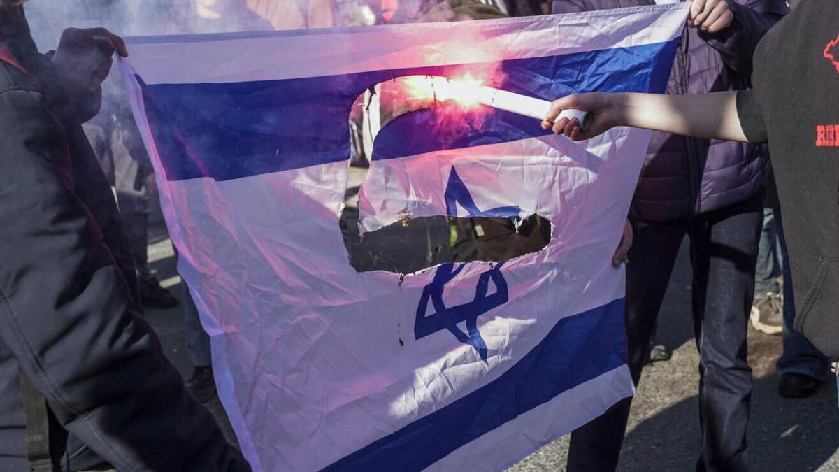 Immagine di Perché un anno fa il “siamo tutti israeliani” è durato solo qualche ora