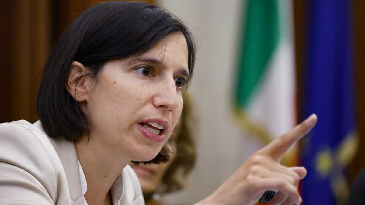 Immagine di Schlein ha un’idea proporzionale per rendere il campo ancora più largo