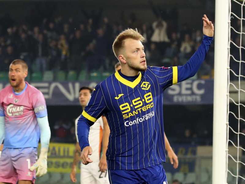  L'attaccante dell'Hellas Verona Casper Tengstedt (foto LaPresse)<br />