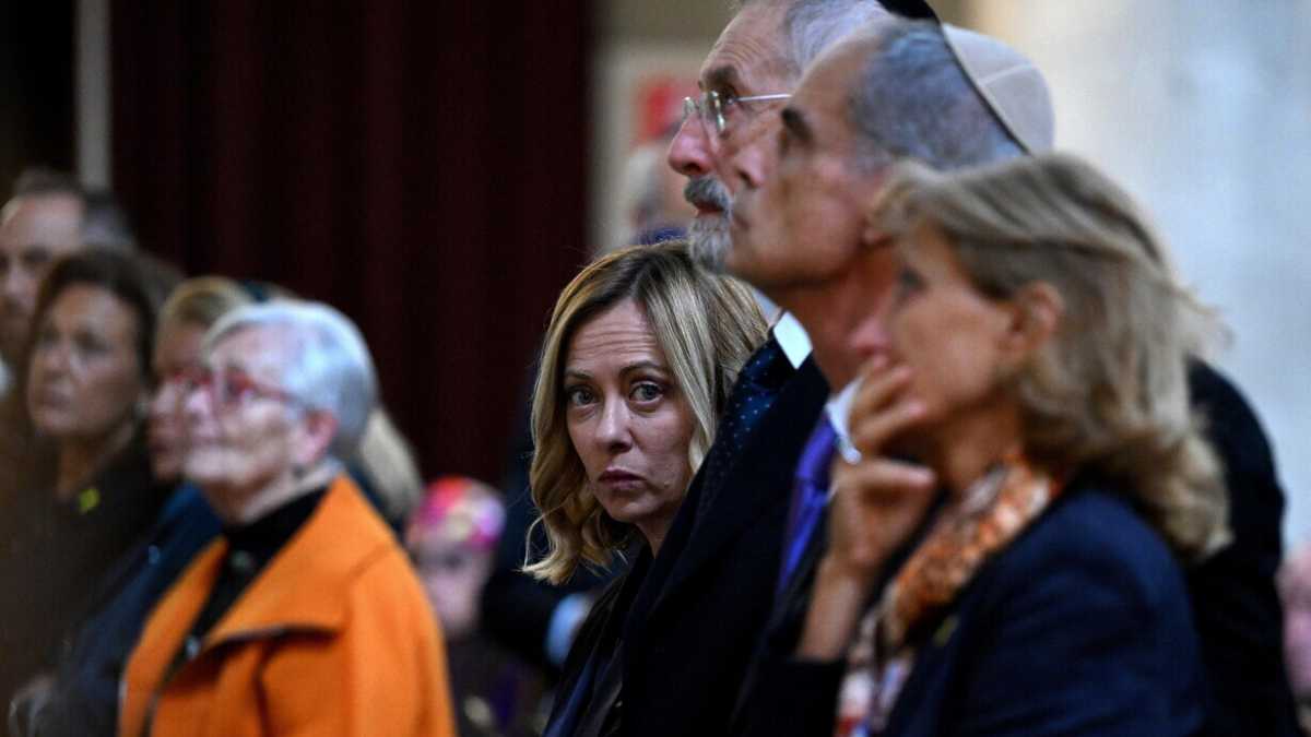 Immagine di La racchetta che la sinistra regala alla destra insieme alla lotta all'antisemitismo