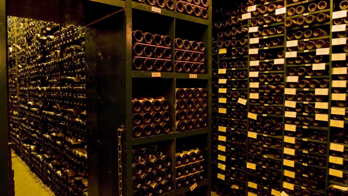 Immagine di Auto vs cognac: la crisi Cina-Ue e il rischio di una guerra commerciale