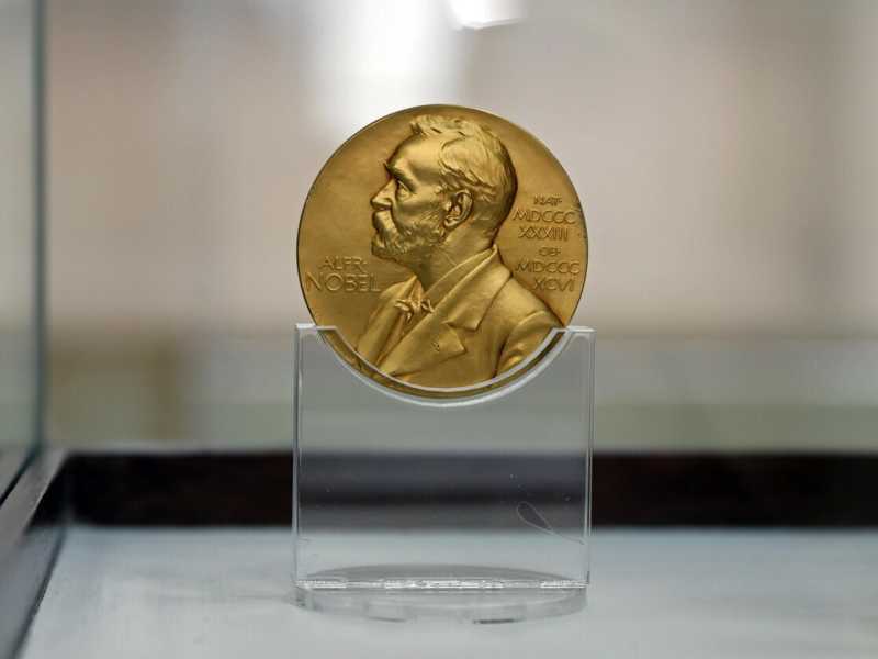 Nobel per costruttori di pace o per apologeti dei costruttori di guerra?