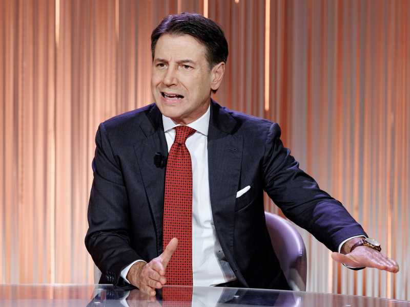 Lo strano caso dei moltiplicatori surreali del Pnrr e del Superbonus