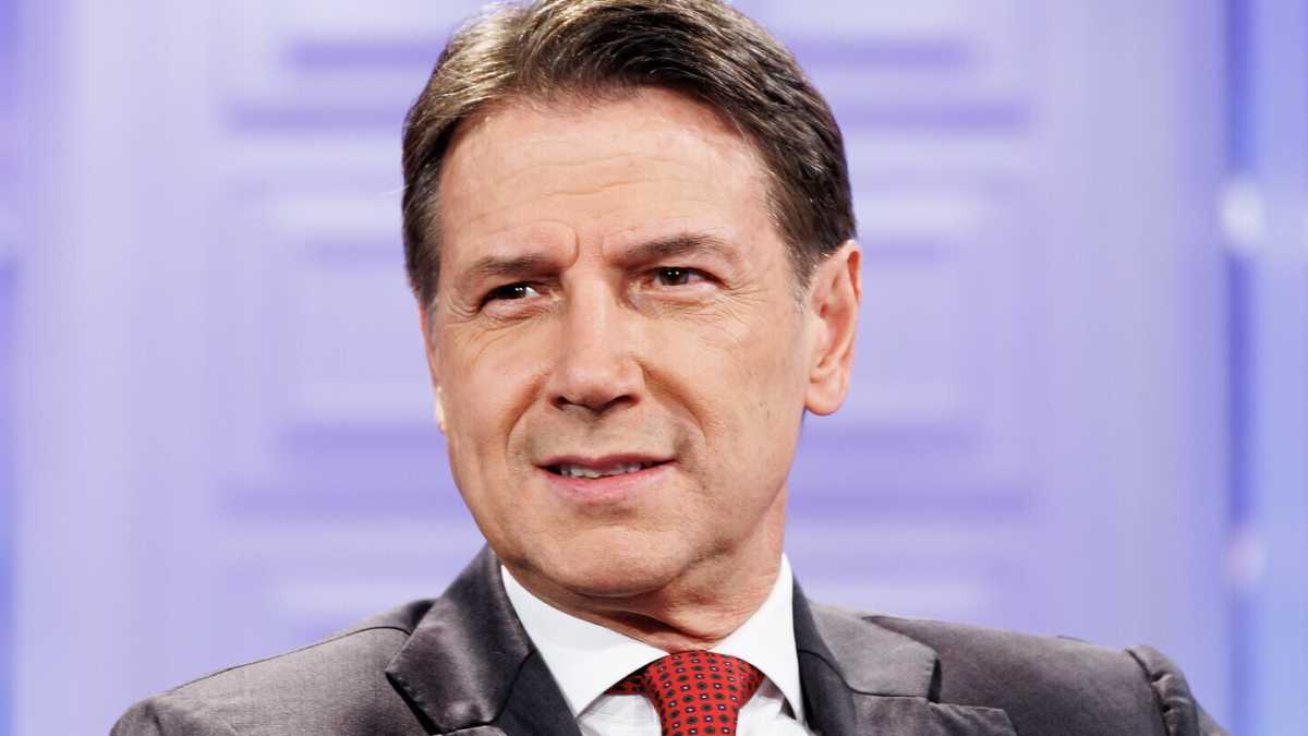 Immagine di Conte: "Il vero democratico sono io, non prendo ordini da Trump. M5s e Avs valgono quanto il Pd"